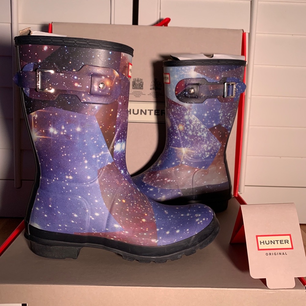 Hunter Boots - image 5